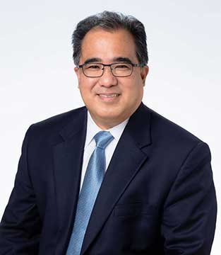 Headshot of attorney Scott C. Arakaki